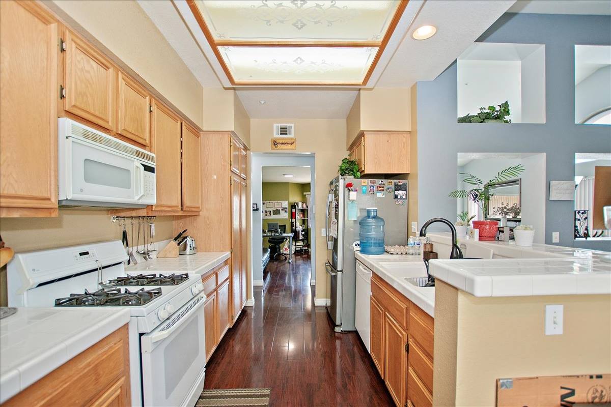 3950 Dove Tree Avenue, Rialto, CA 92377