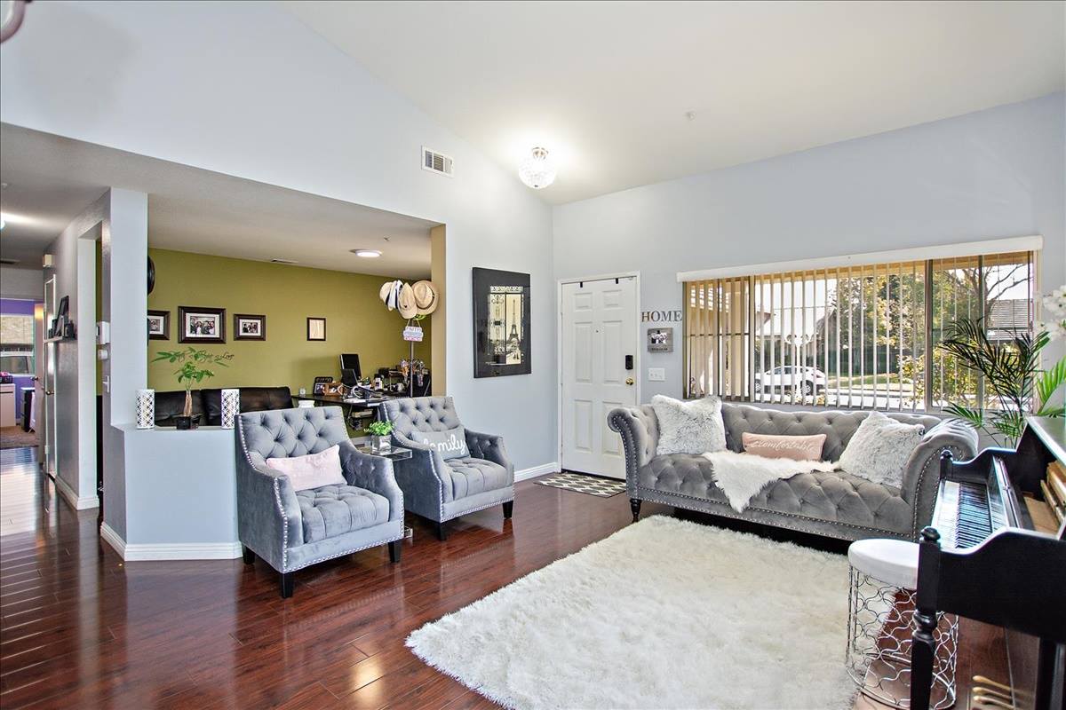 3950 Dove Tree Avenue, Rialto, CA 92377