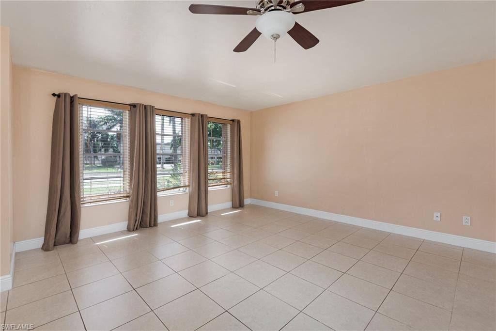 1755 Beach Pky, Cape Coral, FL 33904