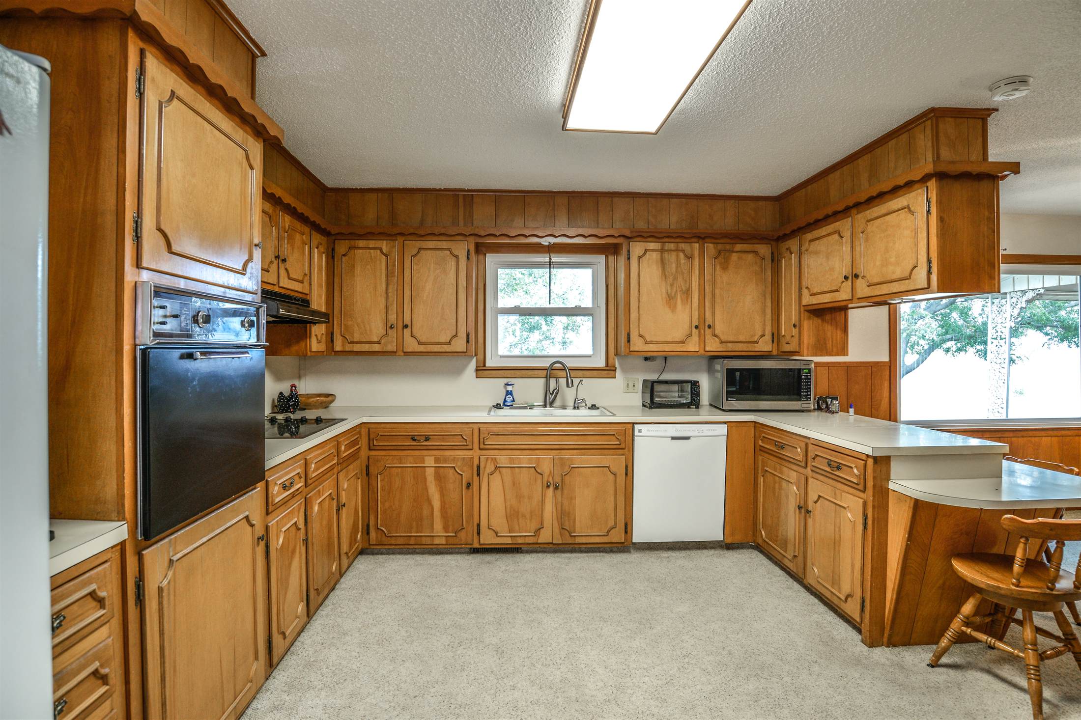 1602 Green Avenue, Wilson, TX 79381