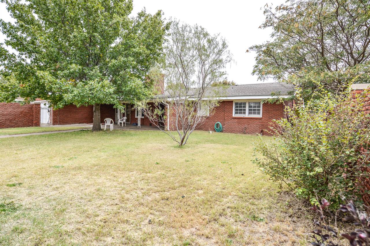 1602 Green Avenue, Wilson, TX 79381