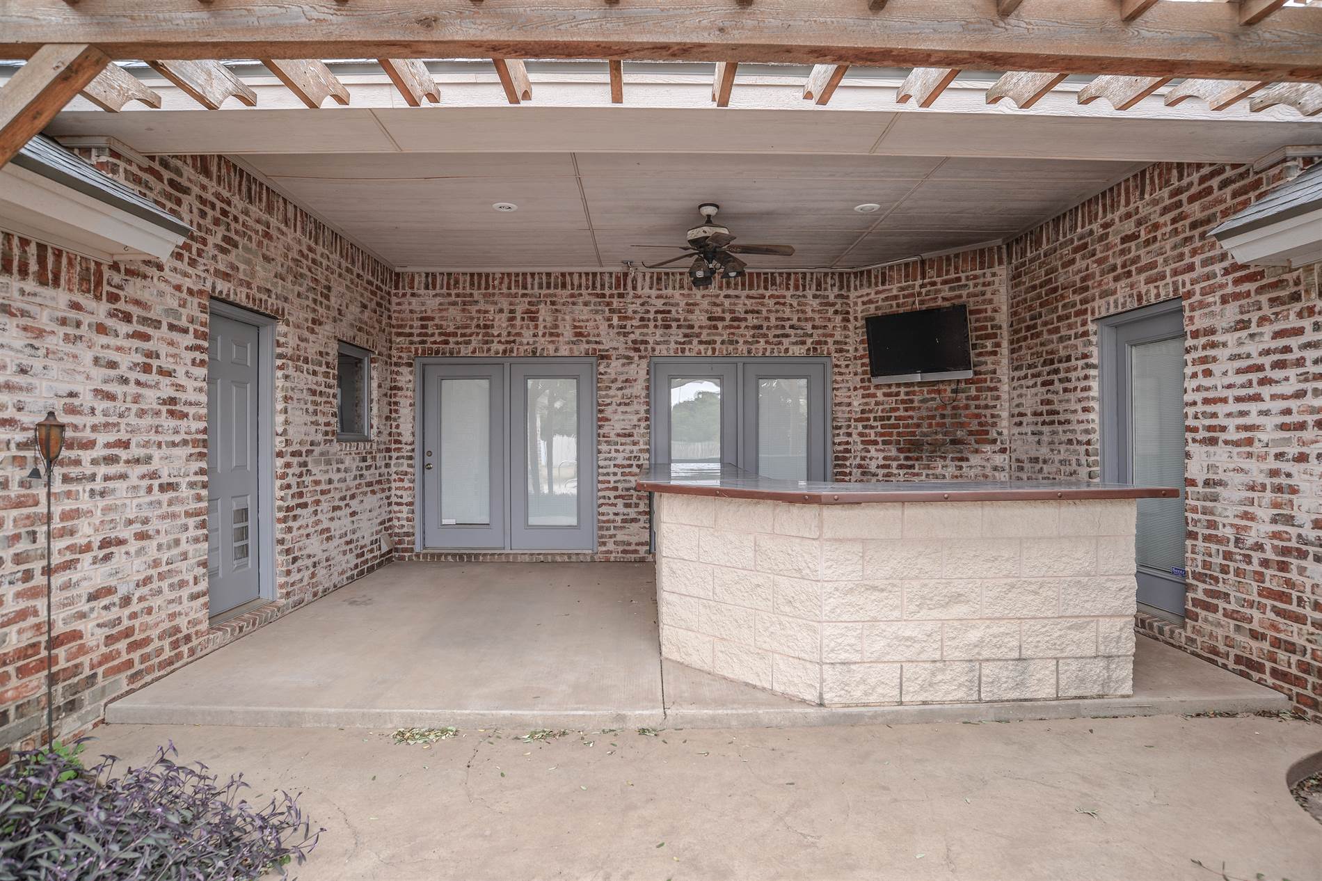 16202 County Road 1450, Wolfforth, TX 79382