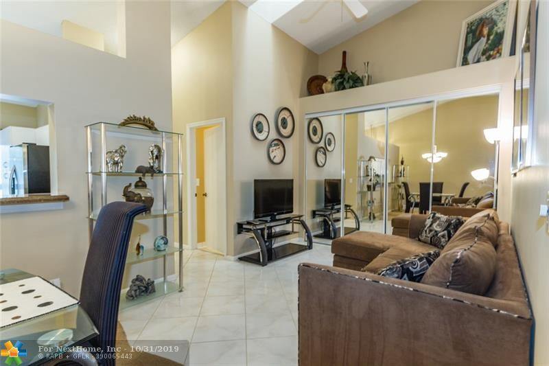 5585 Munsel Ln, #203, Boynton Beach, FL 33437