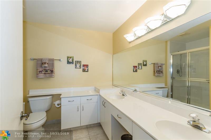 5585 Munsel Ln, #203, Boynton Beach, FL 33437