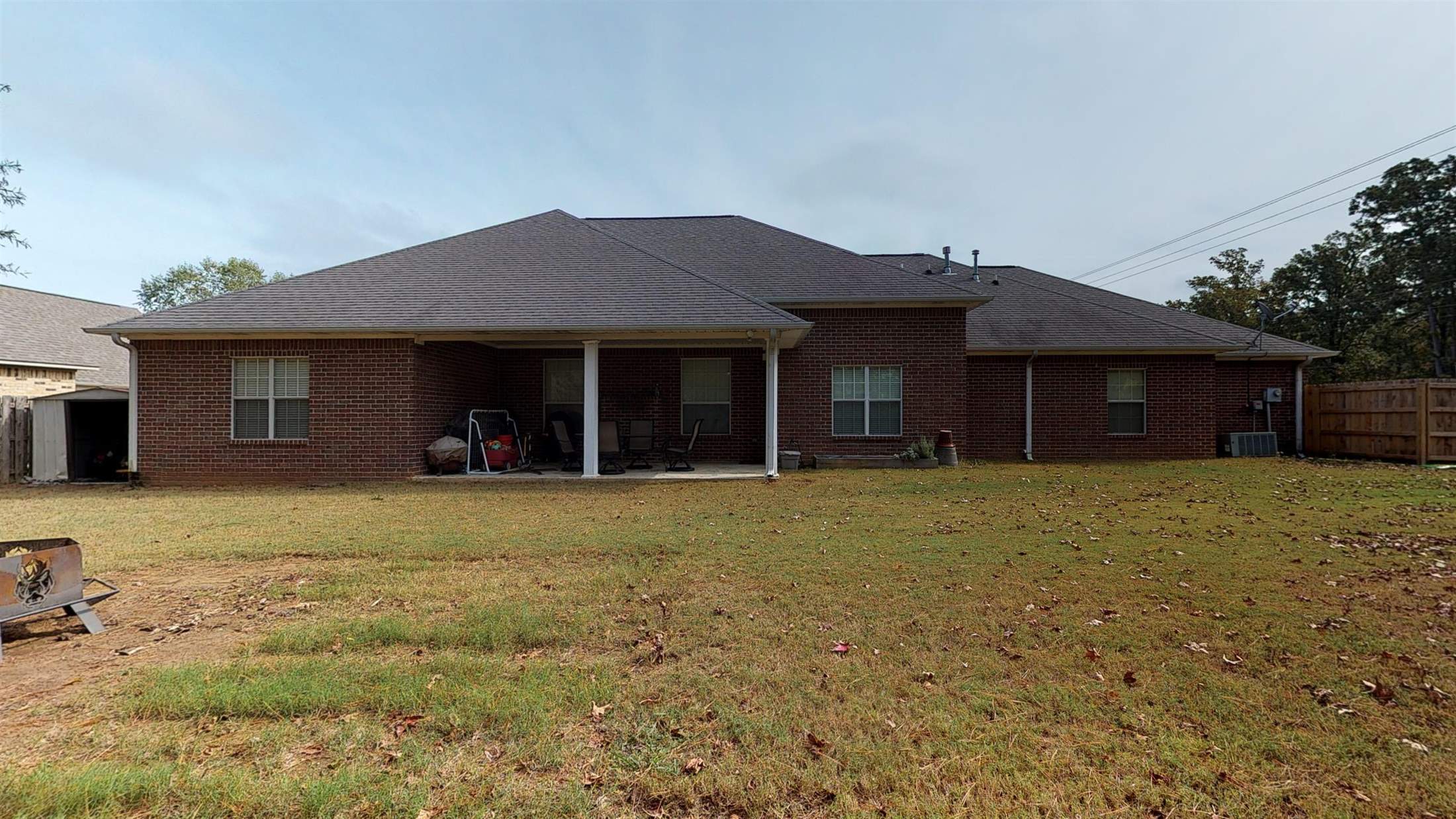 6901 Sugarland Dr, Texarkana, AR 71854