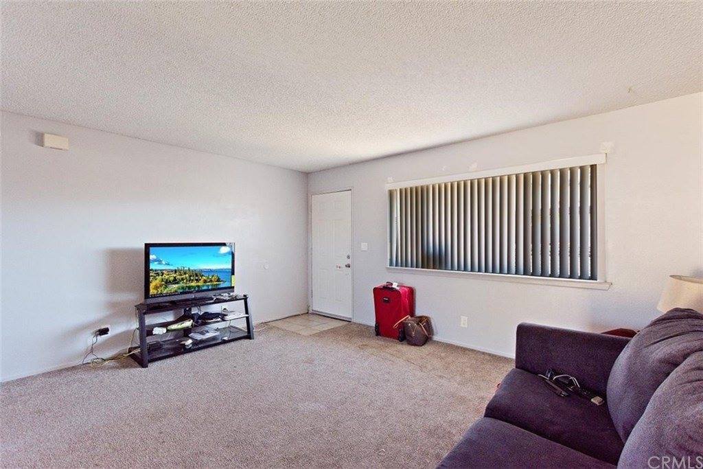 21445 Nisqually Road, Apple Valley, CA 92308