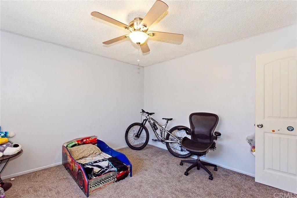 21445 Nisqually Road, Apple Valley, CA 92308