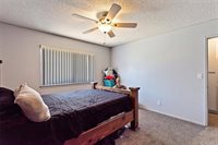 21445 Nisqually Road, Apple Valley, CA 92308