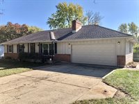 2521 SE Tidewater DR, Topeka, KS 66605