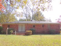 222 Plantation Road, Fayetteville, NC 28301