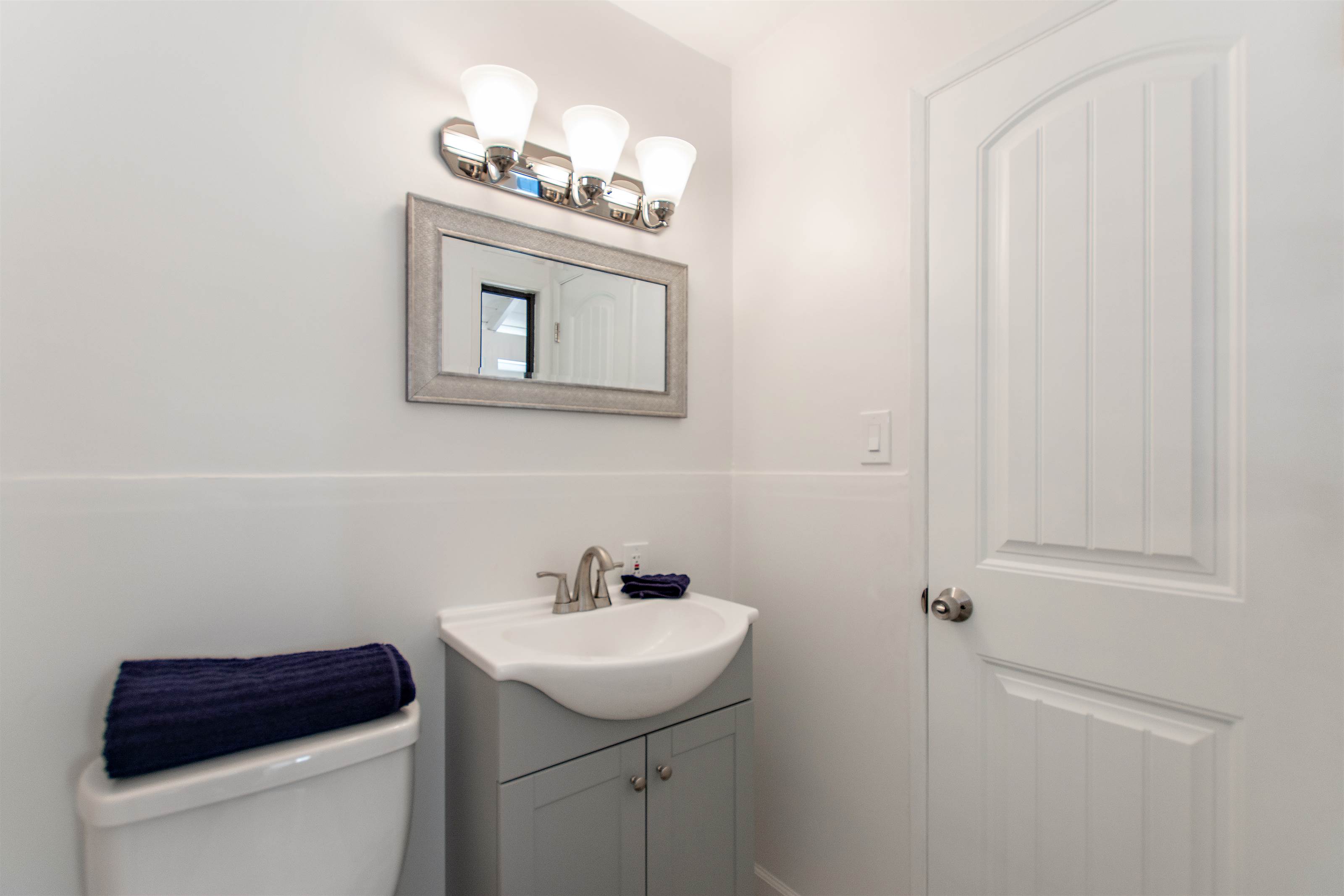 10410 Mcvine Avenue, Sunland, CA 91040