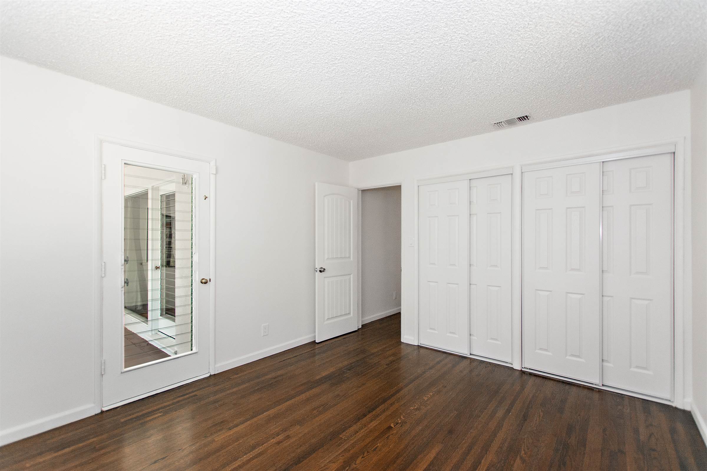 10410 Mcvine Avenue, Sunland, CA 91040