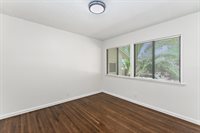 10410 Mcvine Avenue, Sunland, CA 91040