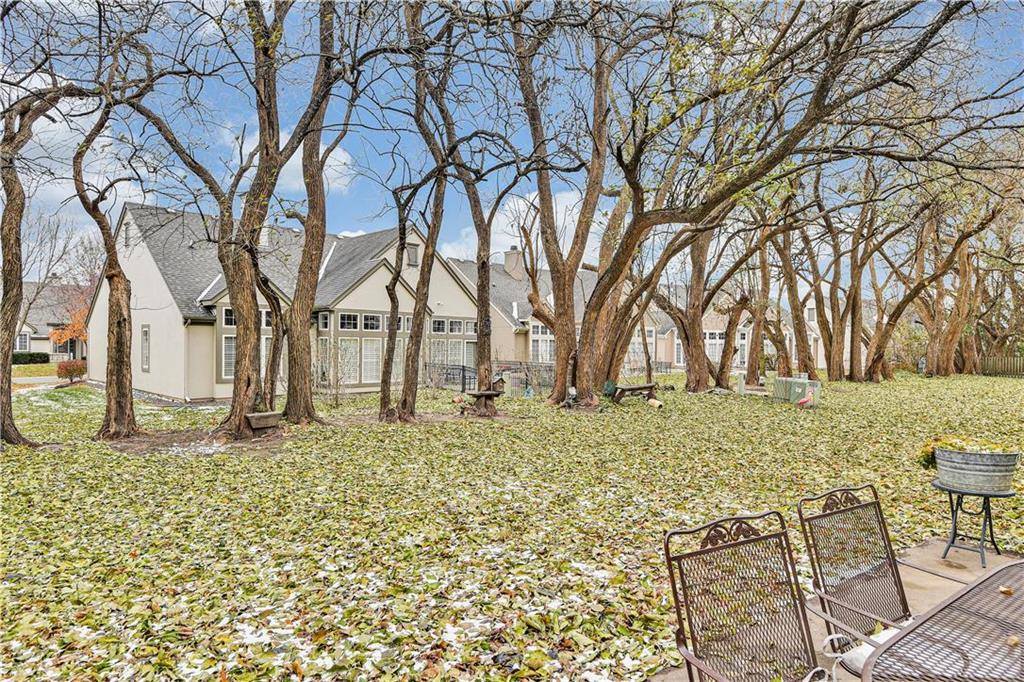 12105 Beverly Street, Overland Park, KS 66209