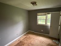 773 Garretts Hideout Rd., Glasgow, KY 42141