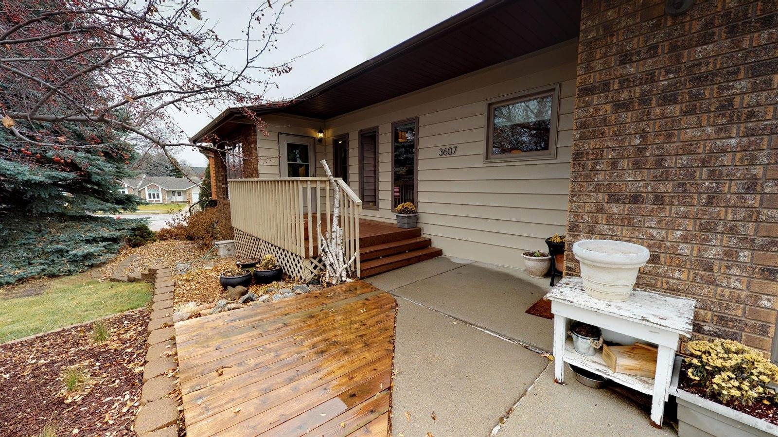 3607 Winnipeg Drive, Bismarck, ND 58503