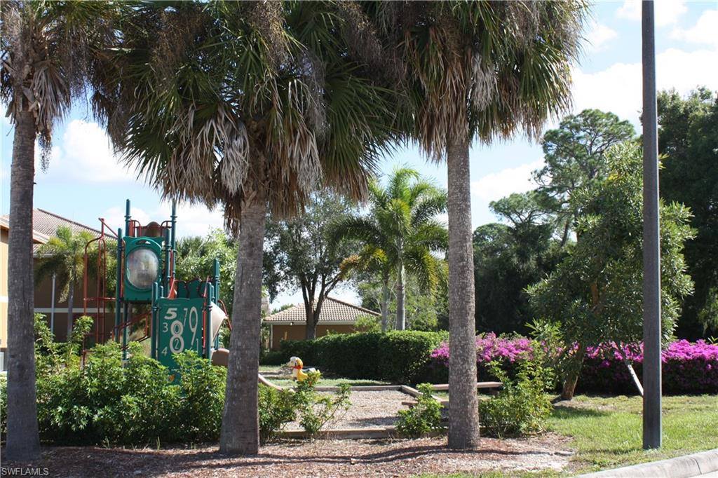 1070 Winding Pines CIR 202, Cape Coral, FL 33909