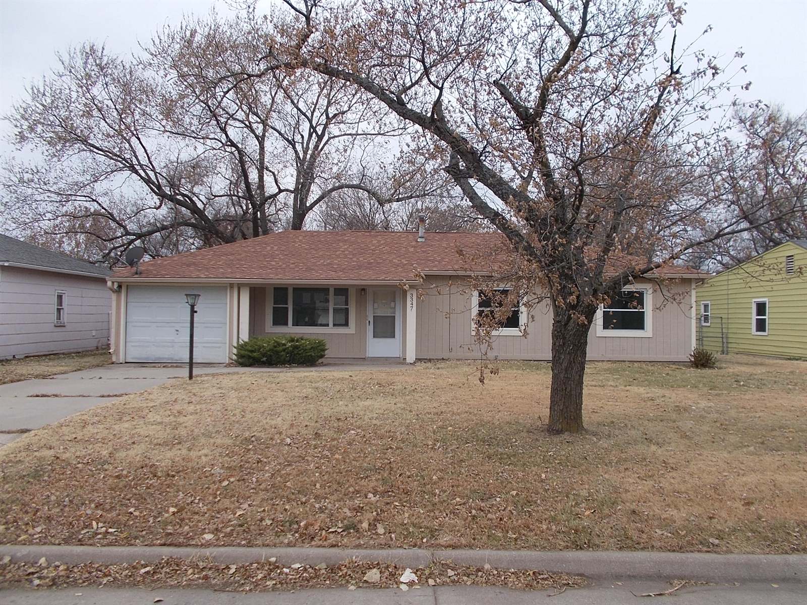 3347 SW Clare AVE, Topeka, KS 66611