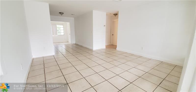 722 South E St, Lake Worth, FL 33460