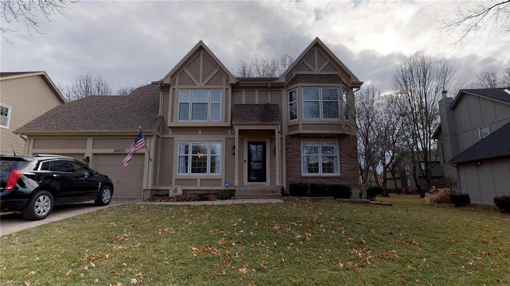 16033 West 80th Place, Lenexa, KS 66219