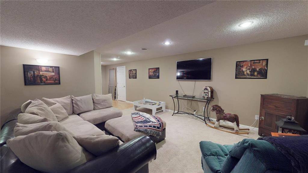 16033 West 80th Place, Lenexa, KS 66219