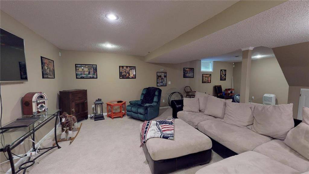 16033 West 80th Place, Lenexa, KS 66219