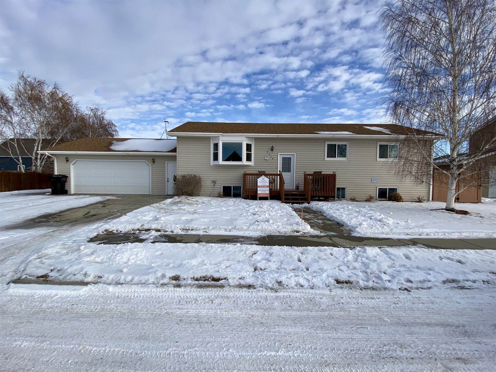 2012 17th Ct West, Williston, ND 58801