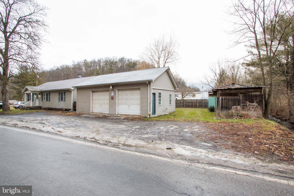 10529 Route 235, Thompsontown, PA 17094