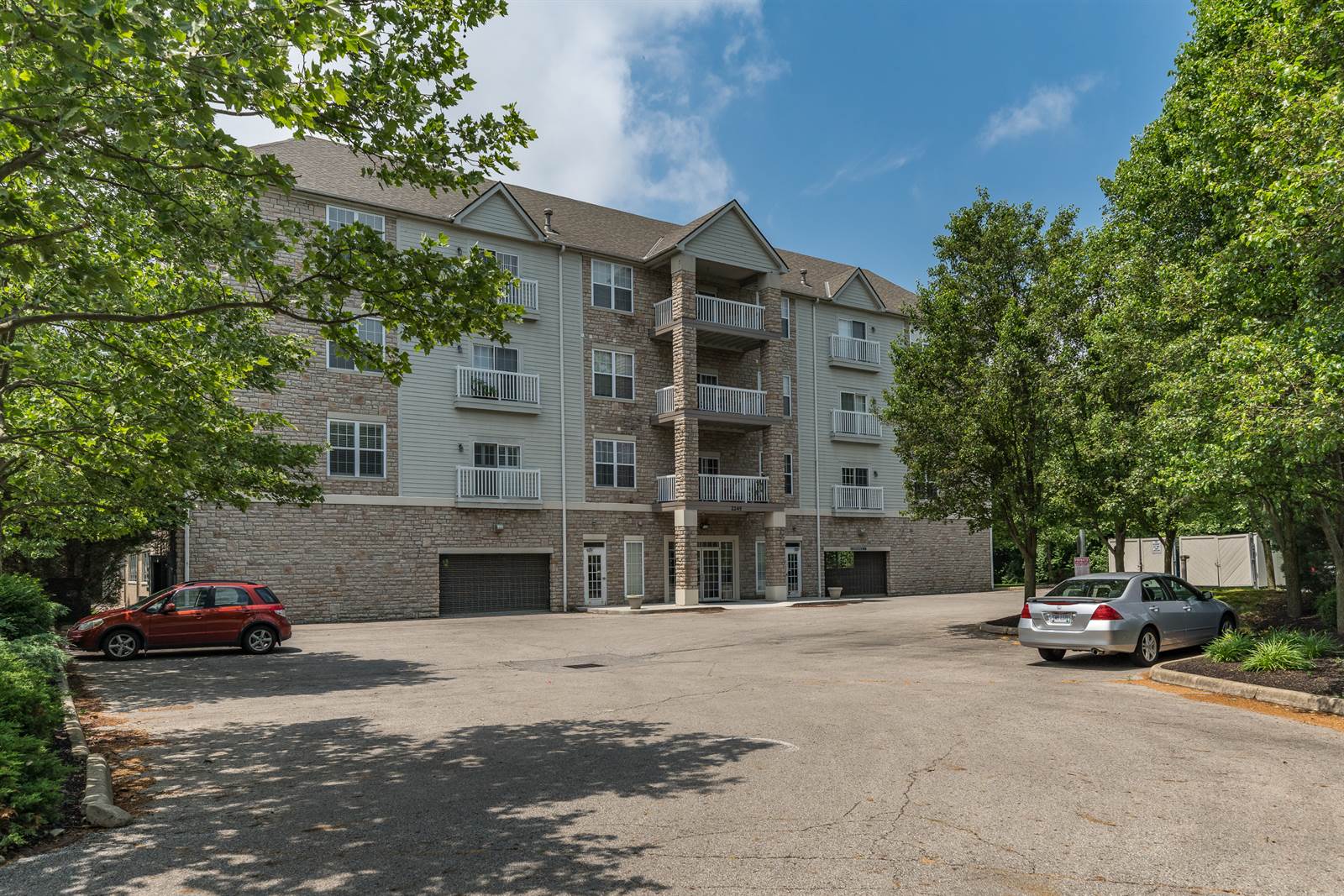 2245 Riverside Drive, #401, Upper Arlington, OH 43221