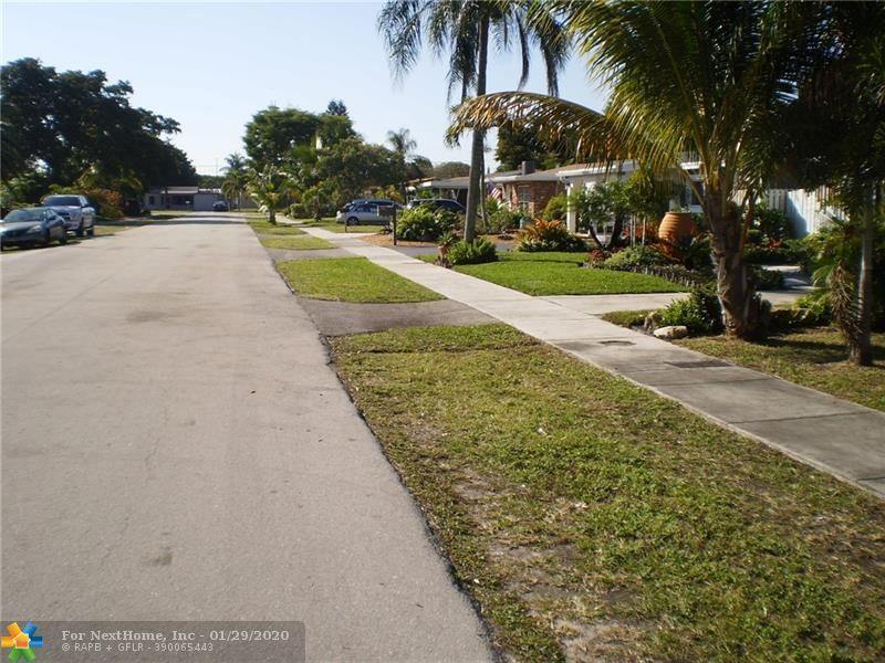 5241 NE 2nd Ave, Oakland Park, FL 33334