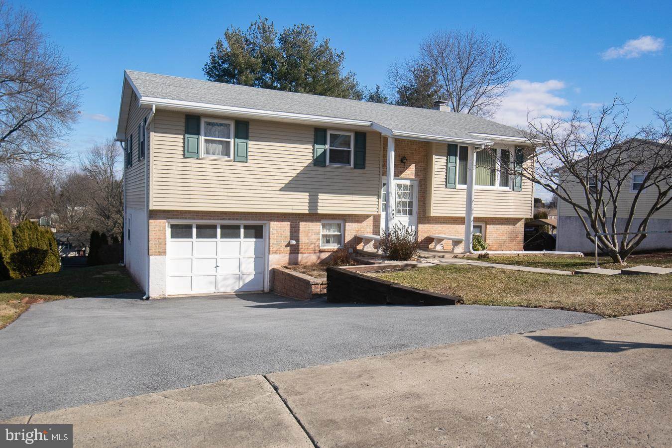 513 E 9th St, Birdsboro, PA 19508