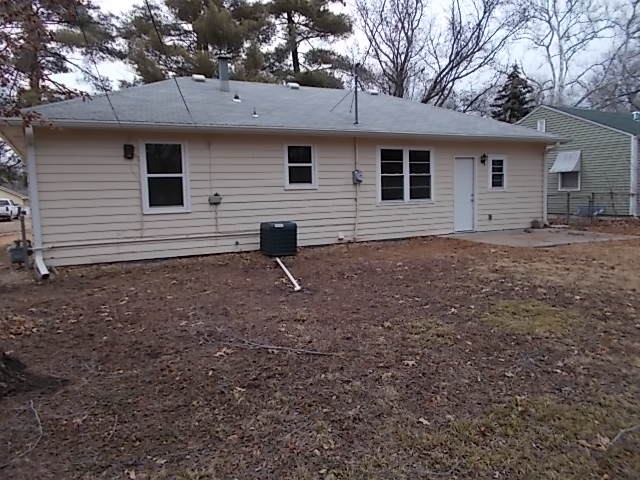 4335 SW 17th TER, Topeka, KS 66604