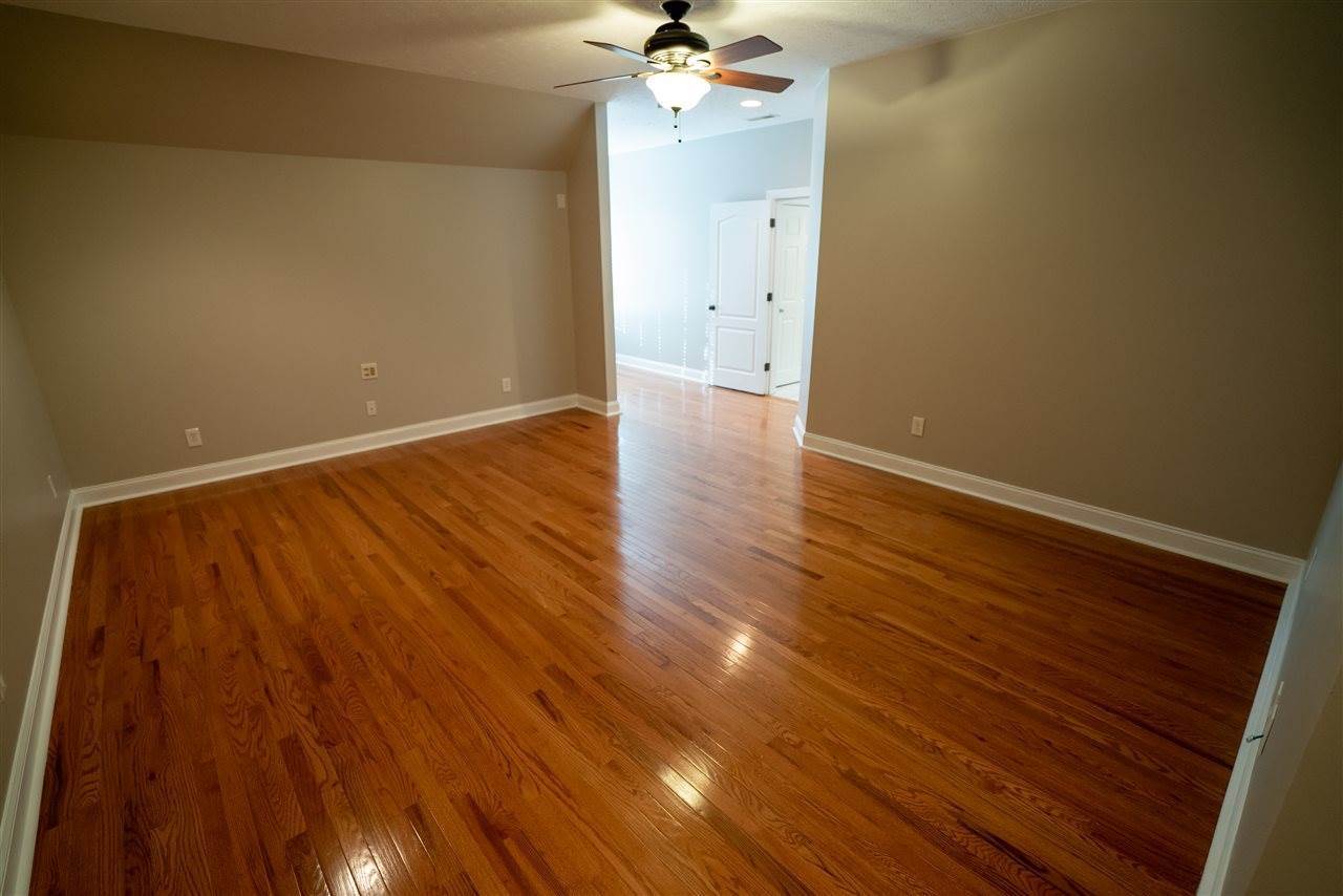 214 Red Cedar Way, Bowling Green, KY 42104