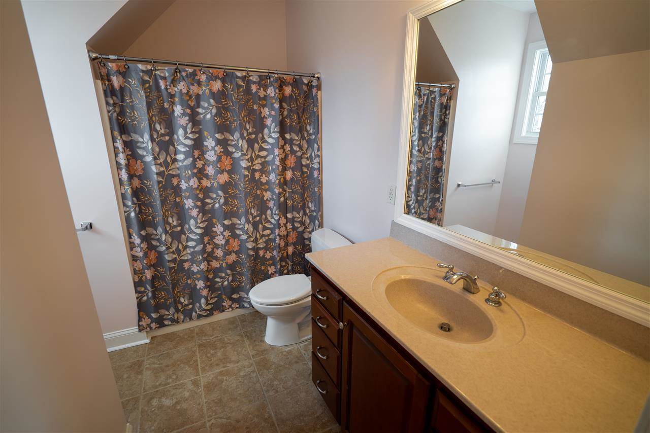 214 Red Cedar Way, Bowling Green, KY 42104