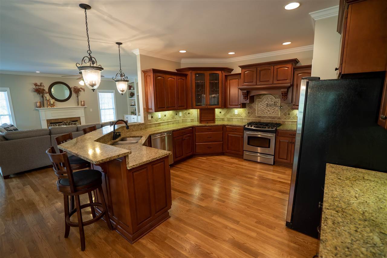 214 Red Cedar Way, Bowling Green, KY 42104