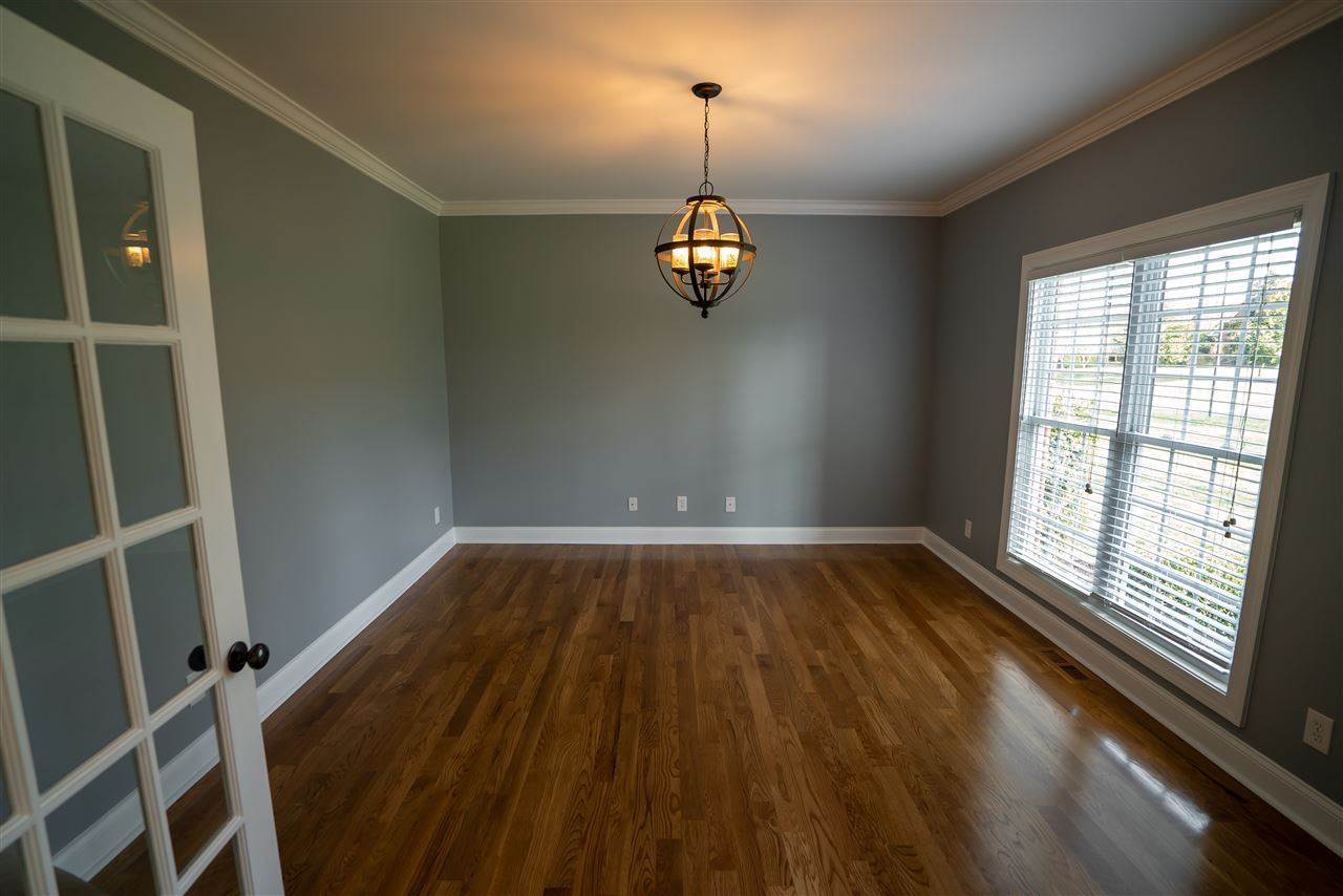 214 Red Cedar Way, Bowling Green, KY 42104