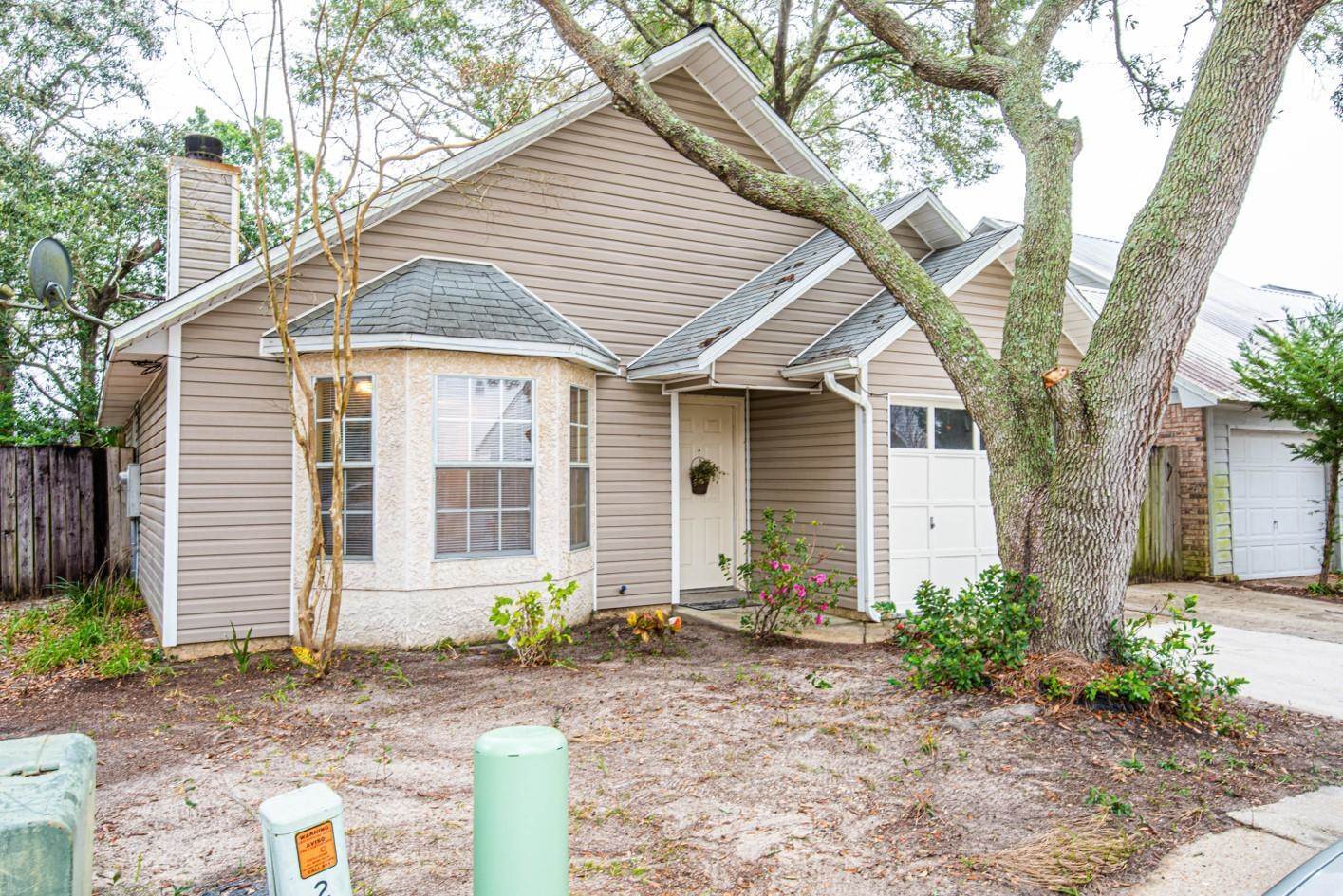 8 Forest Breeze Court, Fort Walton Beach, FL 32547