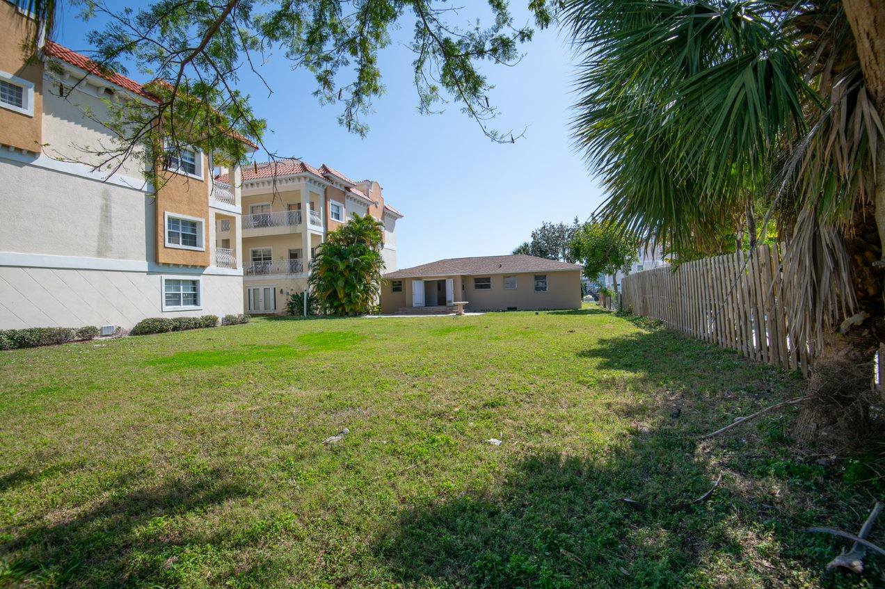 136 175th Terrace Dr East, Redington Shores, FL 33708