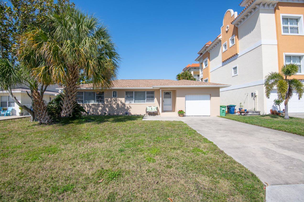 136 175th Terrace Dr East, Redington Shores, FL 33708