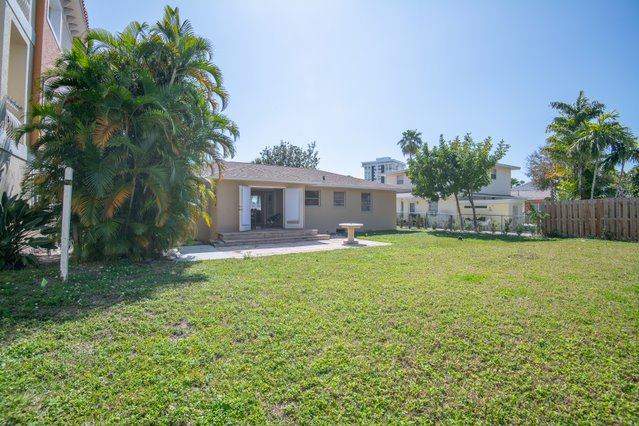 136 175th Terrace Dr East, Redington Shores, FL 33708