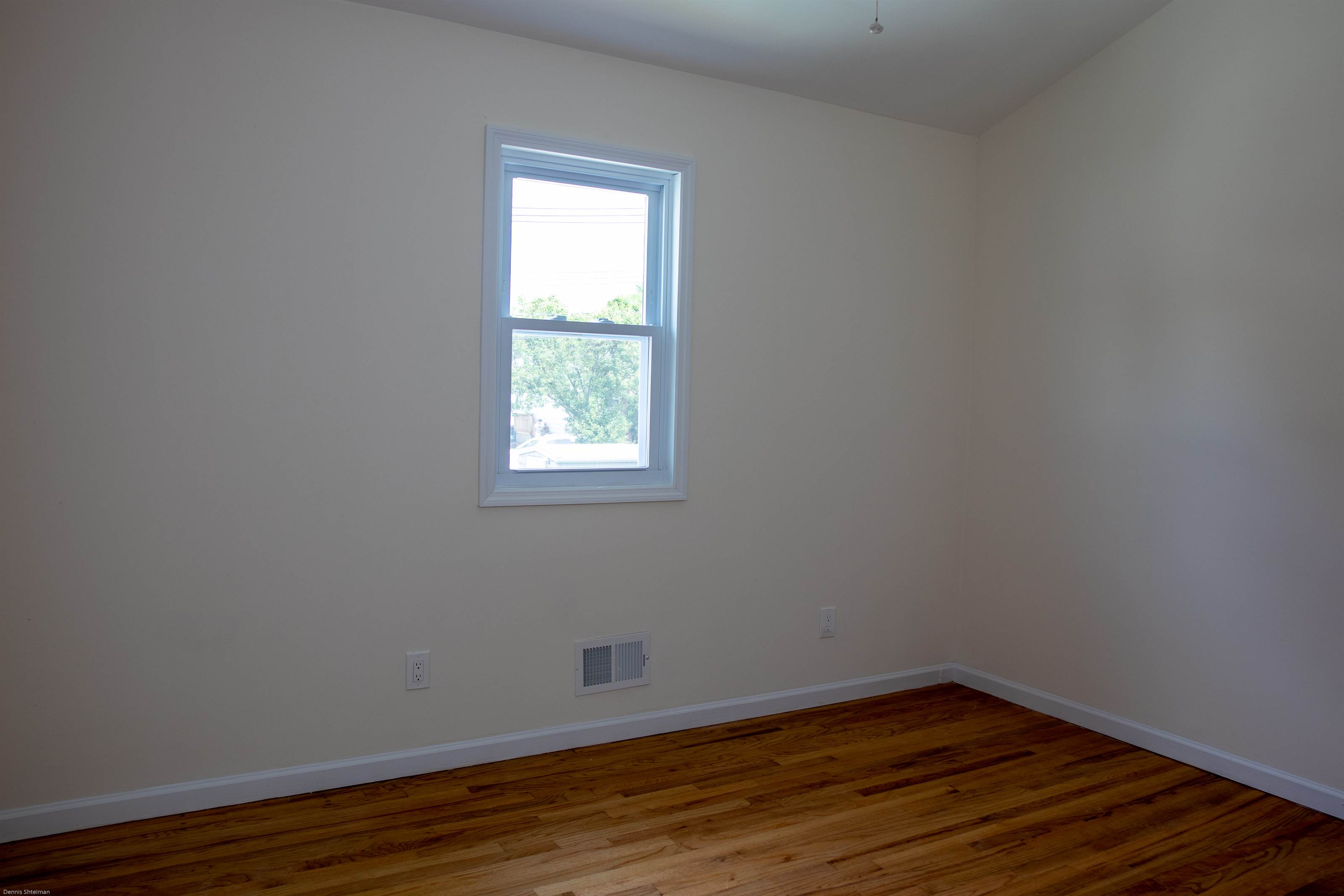 262 Lamoka Avenue, Staten Island, NY 10308