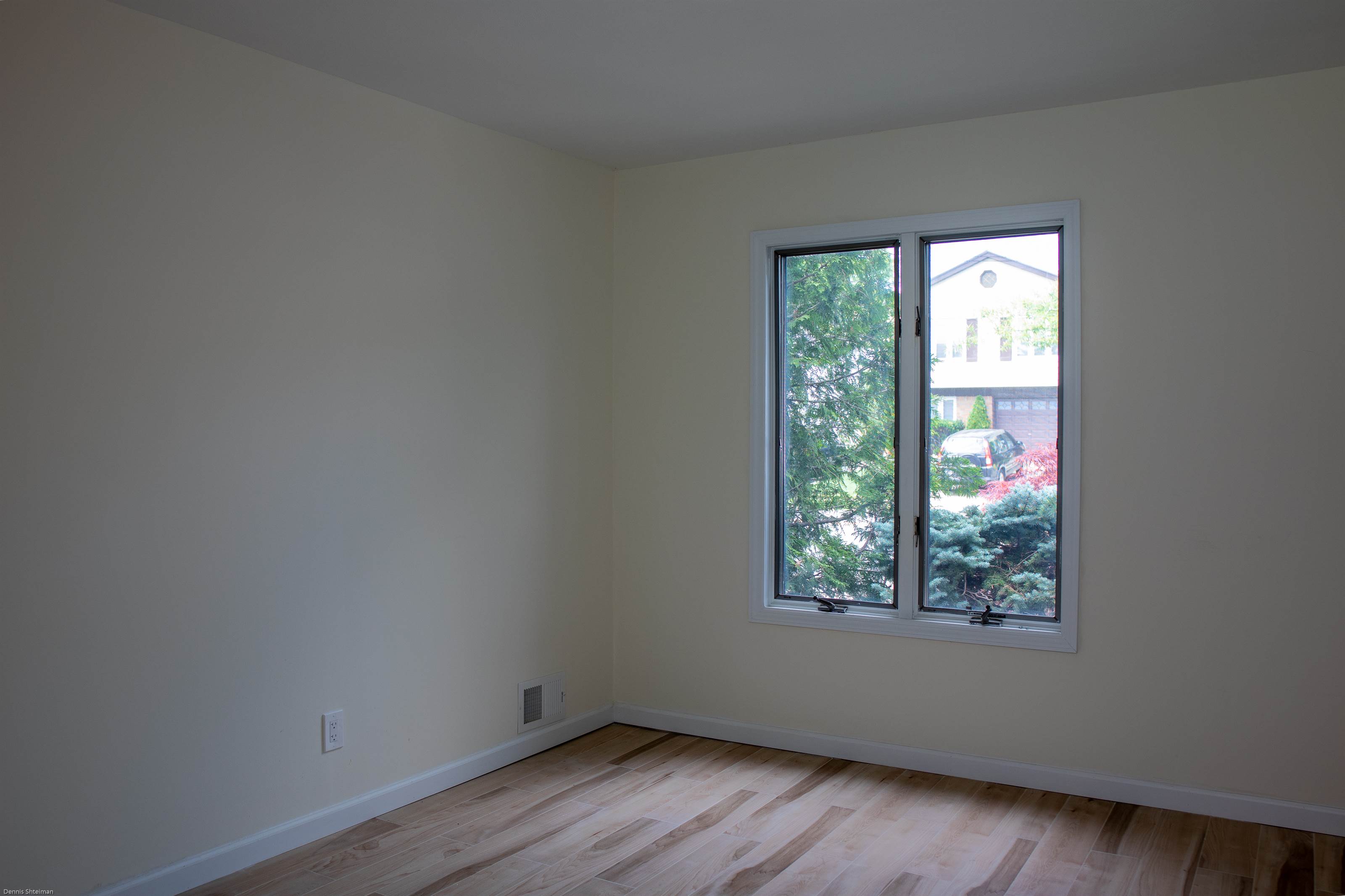 262 Lamoka Avenue, Staten Island, NY 10308