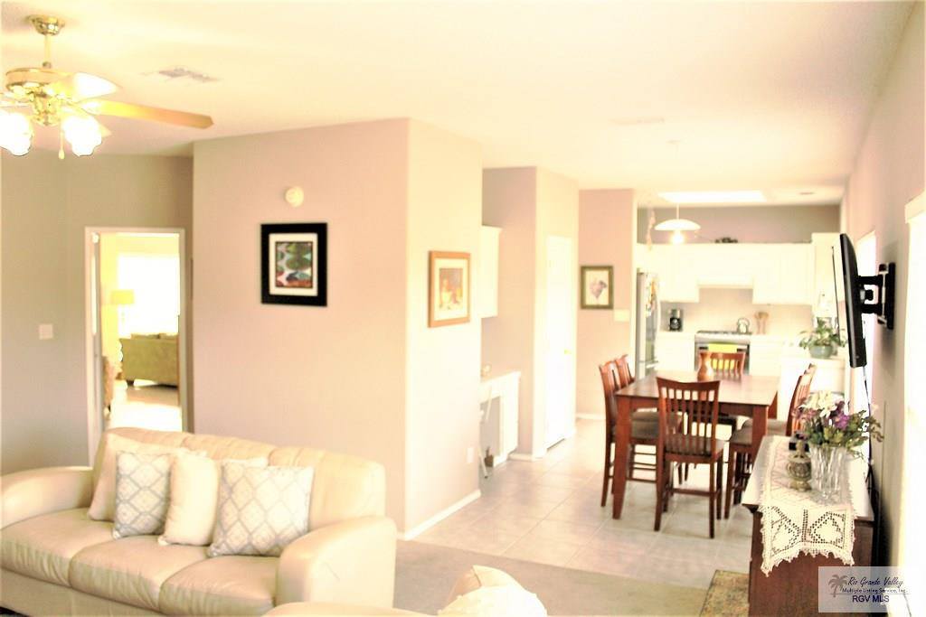 3561 Chablis Dr, Brownsville, TX 78520