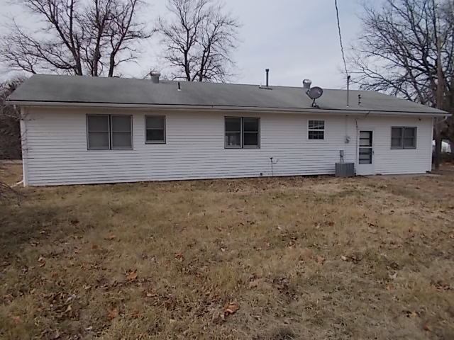 100 Kansas St, Lancaster, KS 66041