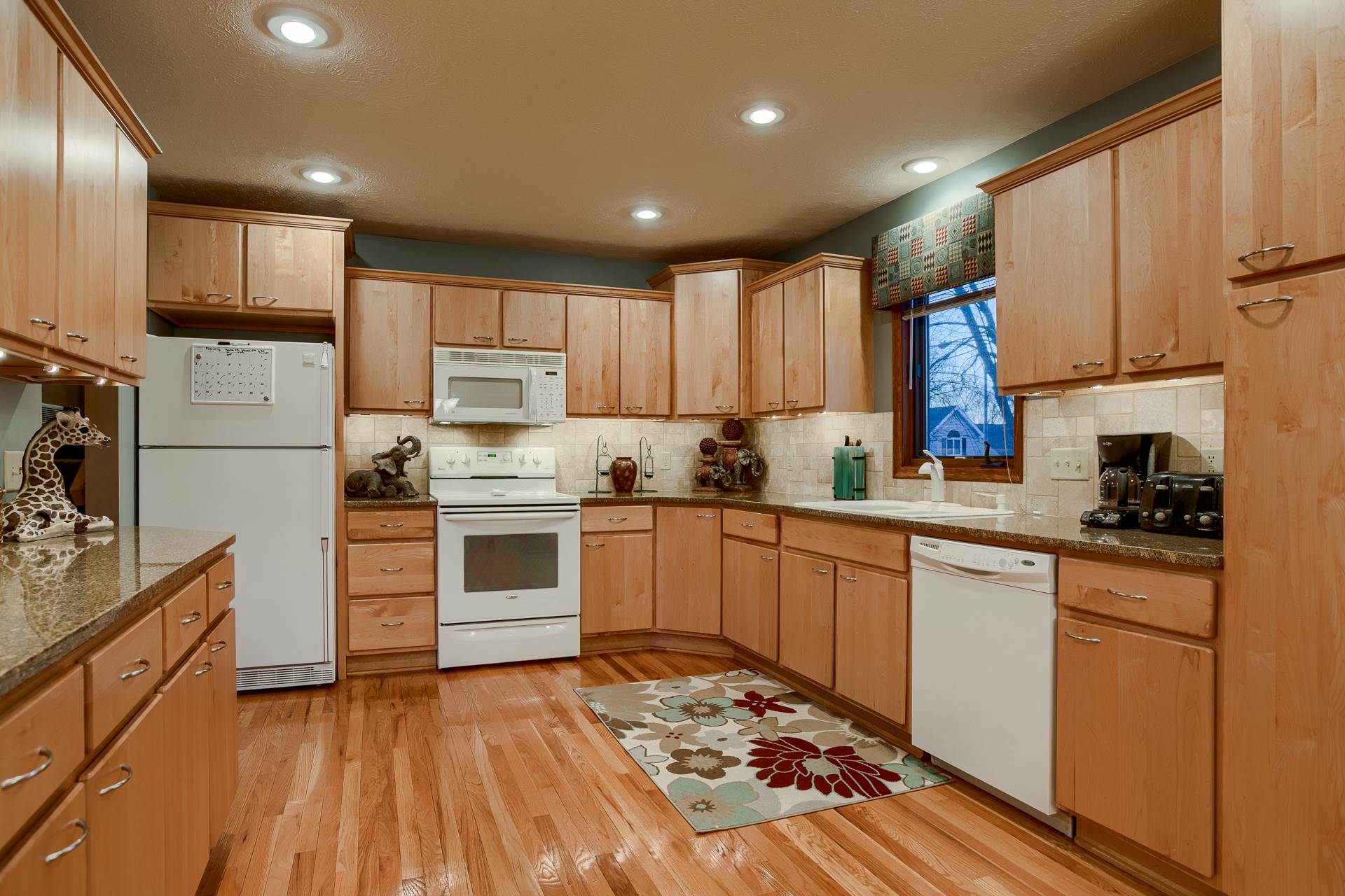 14966 L Street, Omaha, NE 68137