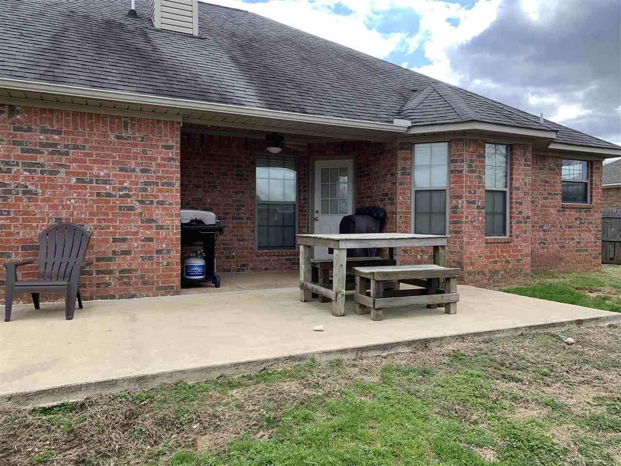 4 Garrett Lane, Nash, TX 75569