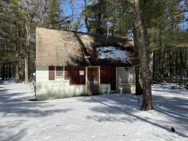 596 Badger Drive, Hancock, WI 54943