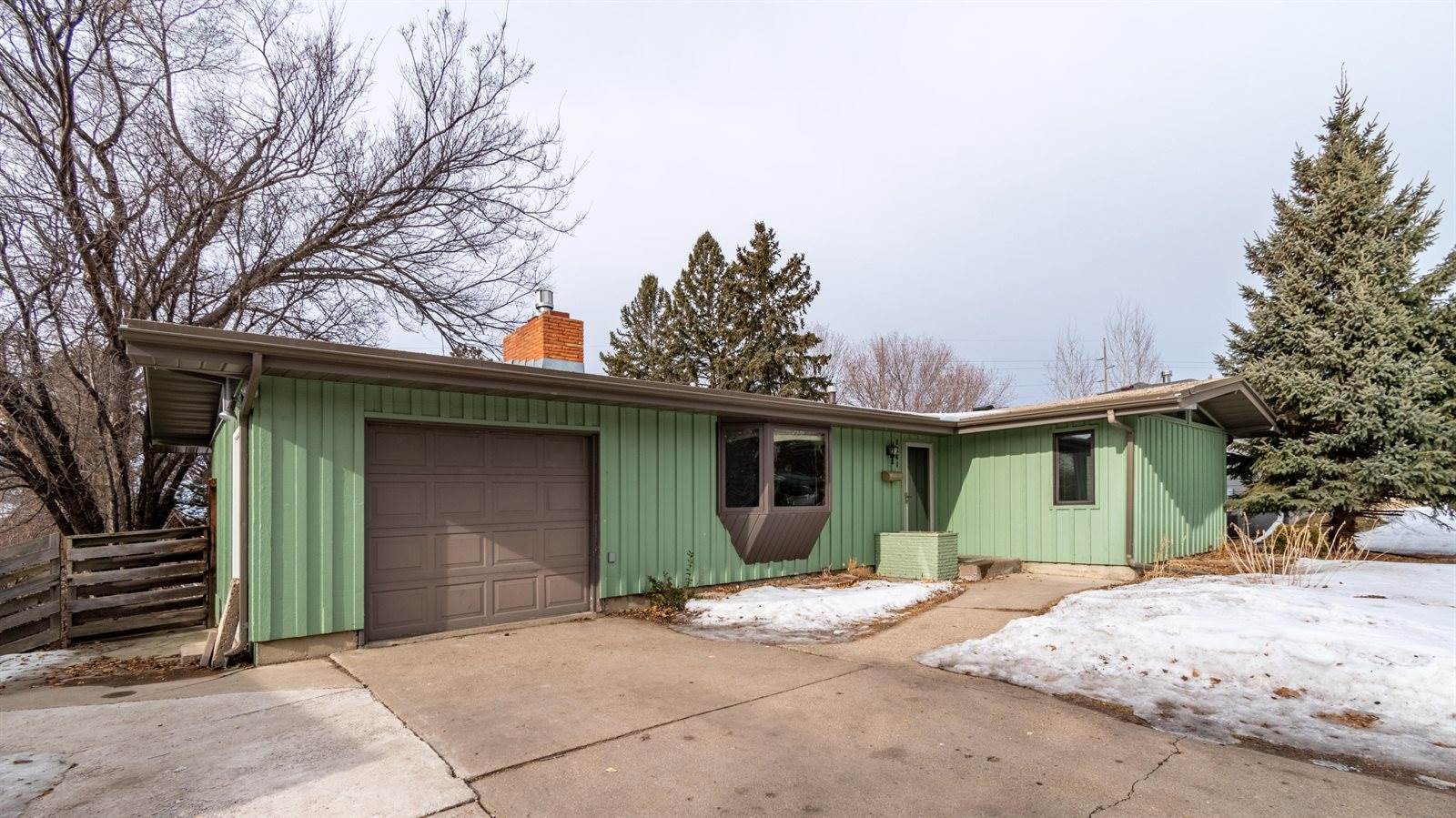 1241 S. Highland Acres Road, Bismarck, ND 58501