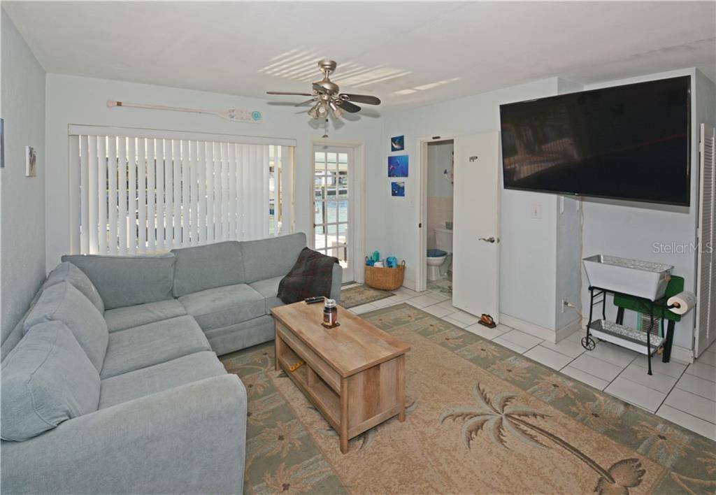 17412 2ND Street East, Redington Shores, FL 33708