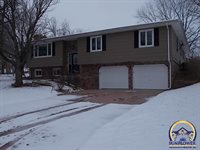 5200 NW Kendall Dr, Topeka, KS 66618